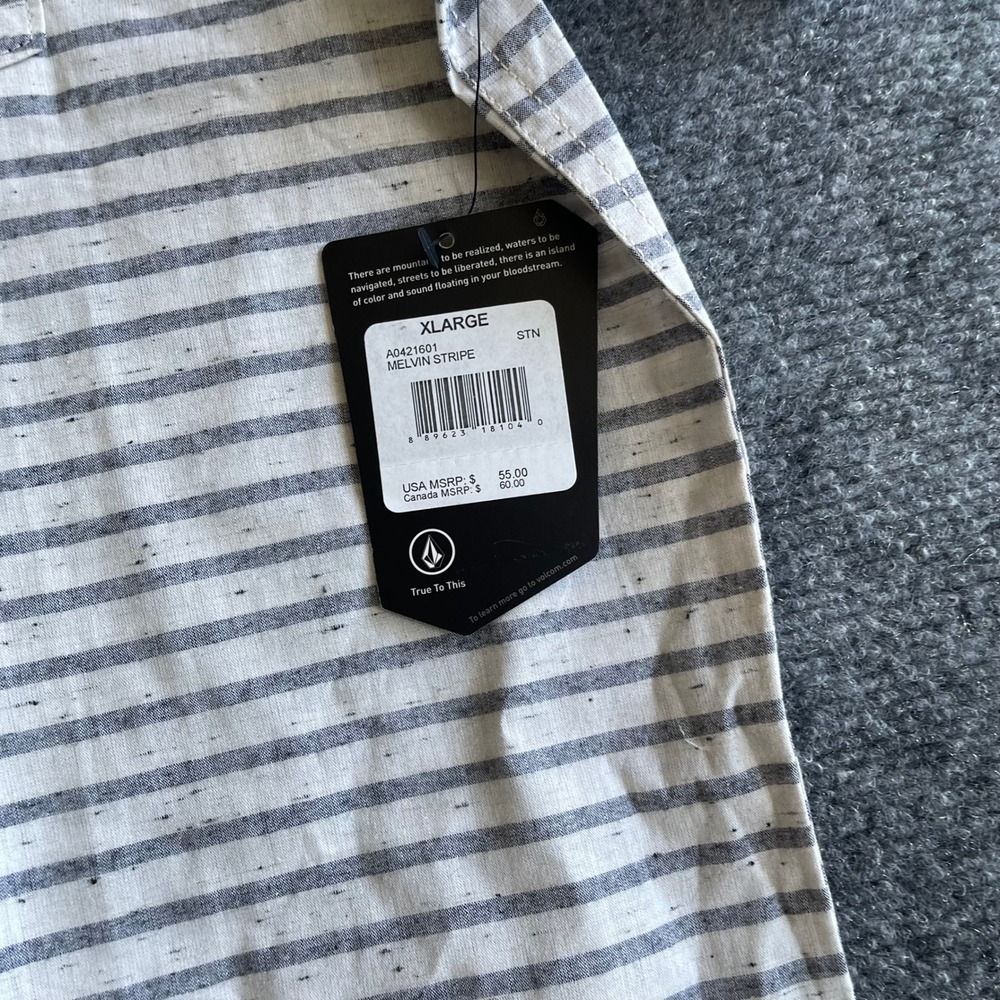 Volcom Melvin Stripe Mens XL Short Sleeve Button Up Shirt Modern Fit  NEW - Picture 4 of 8